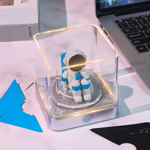 TimePiece® Calendar 3D - Astronaut